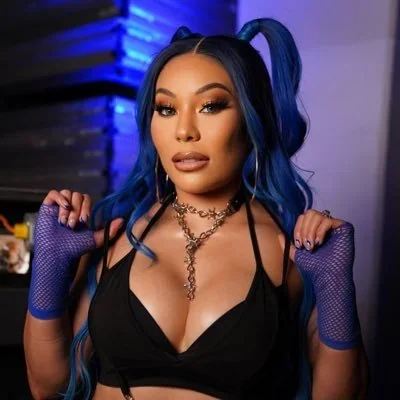 @MiaYim - Twitter Account Stats