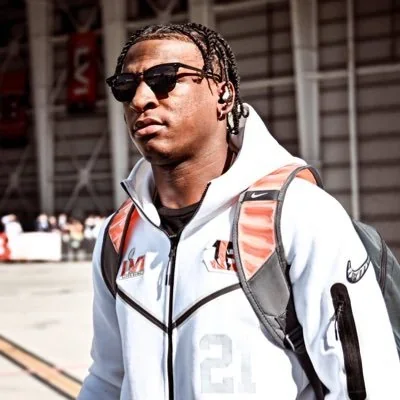 @MikeHilton_28 - Twitter Account Stats