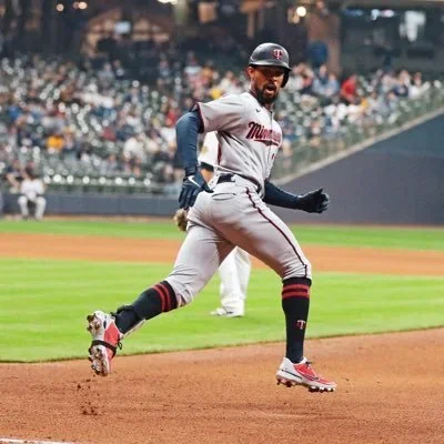 @OfficialBuck103 - Twitter Account Stats