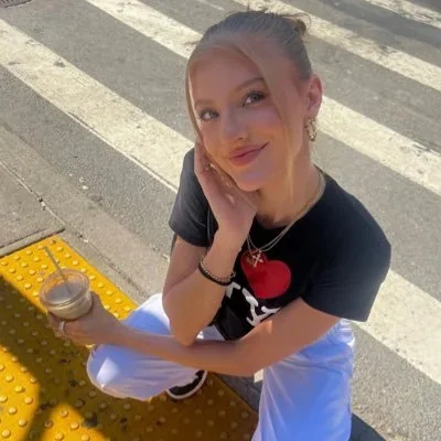 @PaigeHyland1 - Twitter Account Stats
