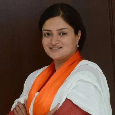 @PoonambenMaadam - Twitter Account Stats