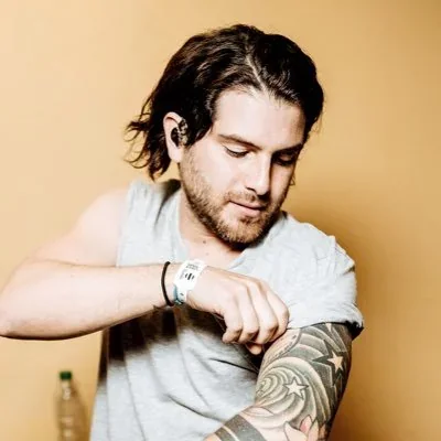 @RenzoBravo - Twitter Account Stats