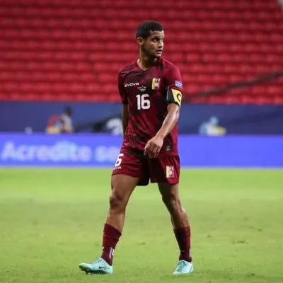 @Robertico_r - Twitter Account Stats
