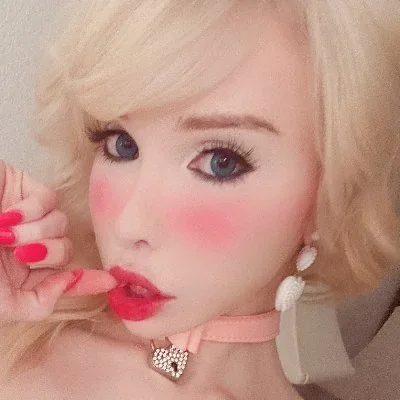 @SarinaValentina - Twitter Account Stats