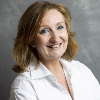 @SuzanneEvans1 - Twitter Account Stats
