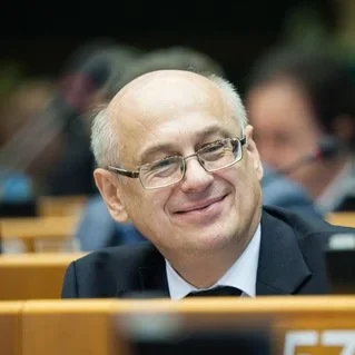 @zdzkrasnodebski - Twitter Account Stats