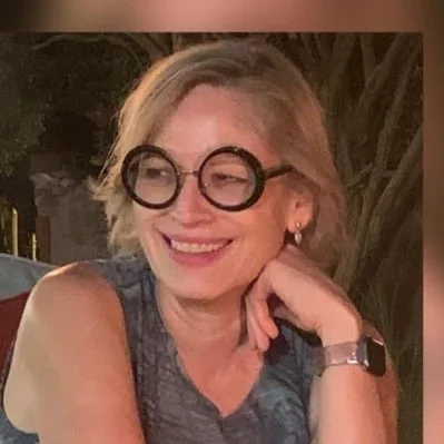 @adrianadelia - Twitter Account Stats