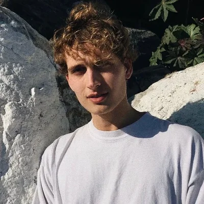 @andrewlowe - Twitter Account Stats