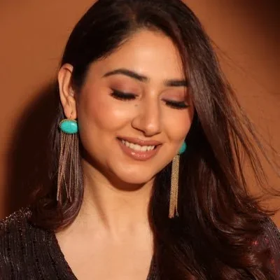 @disha11parmar - Twitter Account Stats