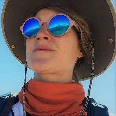 @emilycureton - Twitter Account Stats