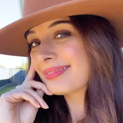 @evelyn_sharma - Twitter Account Stats