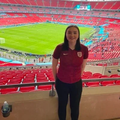 @hollyy_percival - Twitter Account Stats