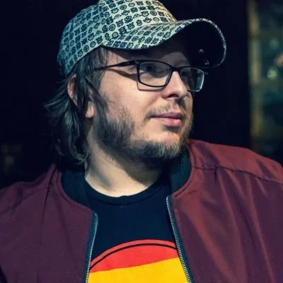 @kerryshawcross - Twitter Account Stats
