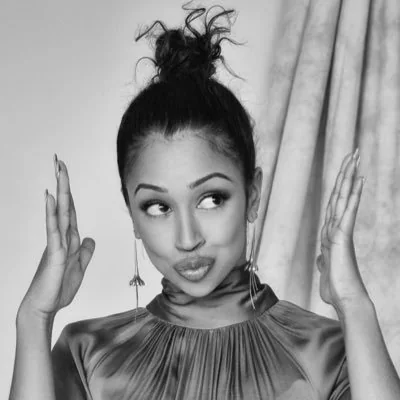 @lizakoshy - Twitter Account Stats