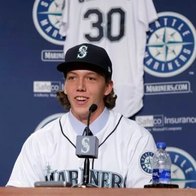 @logangilbert22 - Twitter Account Stats