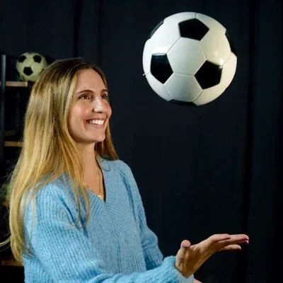 @loreabakero - Twitter Account Stats