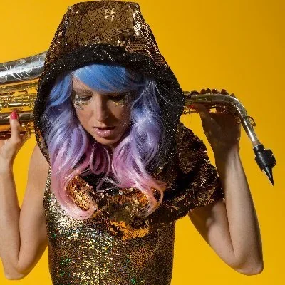 @lovelylaurasax - Twitter Account Stats