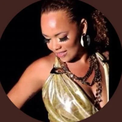 @lucinhanobre - Twitter Account Stats