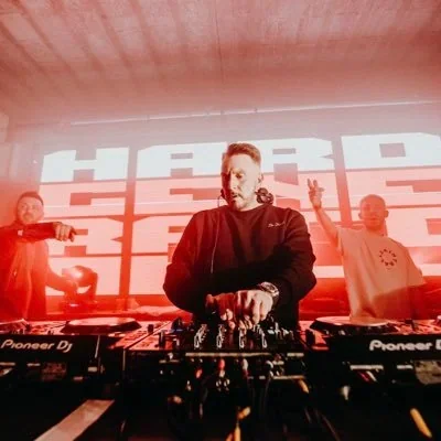 @markbreezeuk - Twitter Account Stats