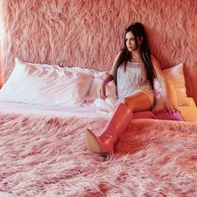 @meganmace - Twitter Account Stats