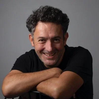 @mikelsantiago - Twitter Account Stats