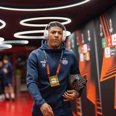 @pvanaanholt - Twitter Account Stats