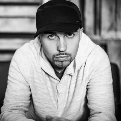 @radikalhughes - Twitter Account Stats