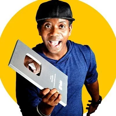 @robertoblake - Twitter Account Stats