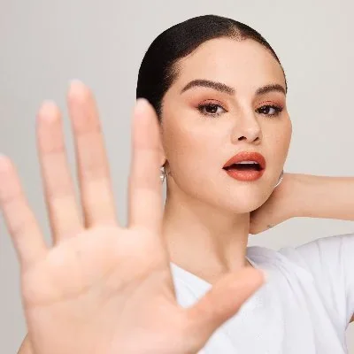 @selenagomez - Twitter Account Stats