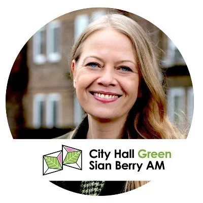 @sianberry - Twitter Account Stats