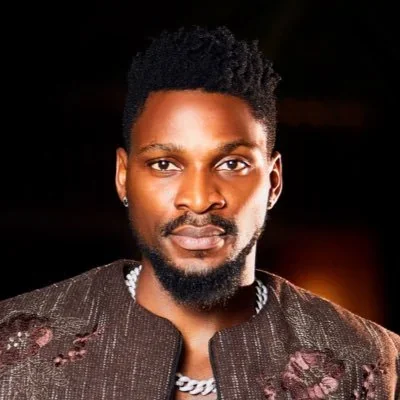 @tobibakre - Twitter Account Stats