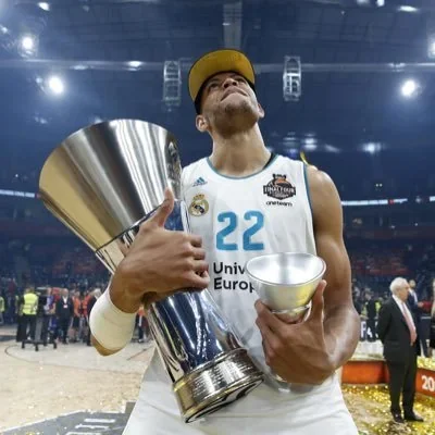 @waltertavares22 - Twitter Account Stats