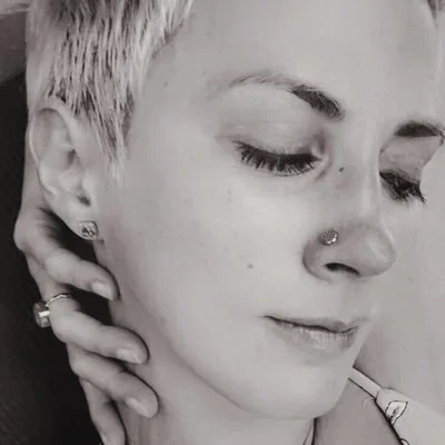 @yenniwhite - Twitter Account Stats