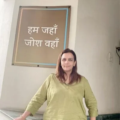 @yogitabhayana - Twitter Account Stats
