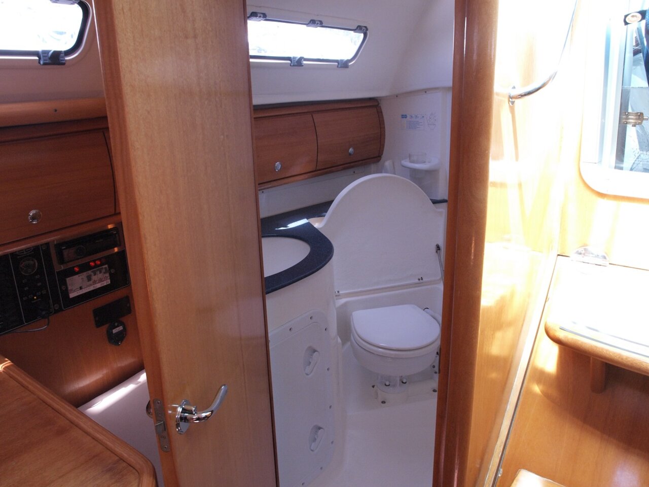 Bavaria 32 - Sea Star, picture 9