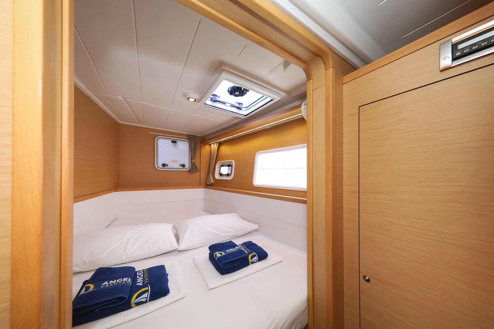 Lagoon 400 S2 - 4 + 2 cab. - Kinga V, picture 32