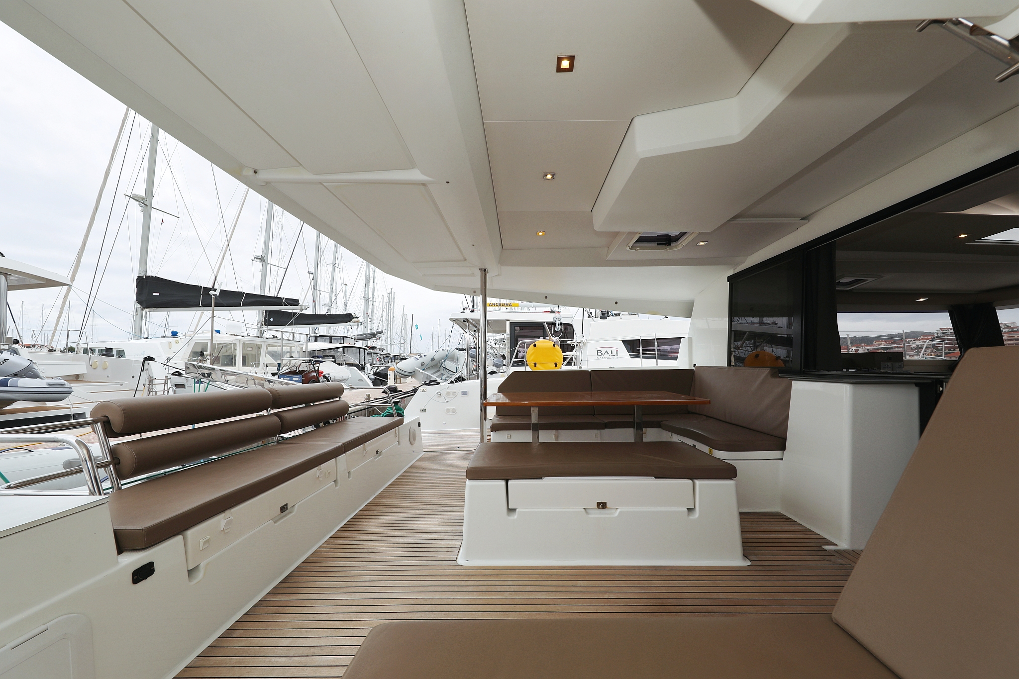 Fountaine Pajot Saona 47 Quintet - 5 + 1 cab. - Martin V, picture 5