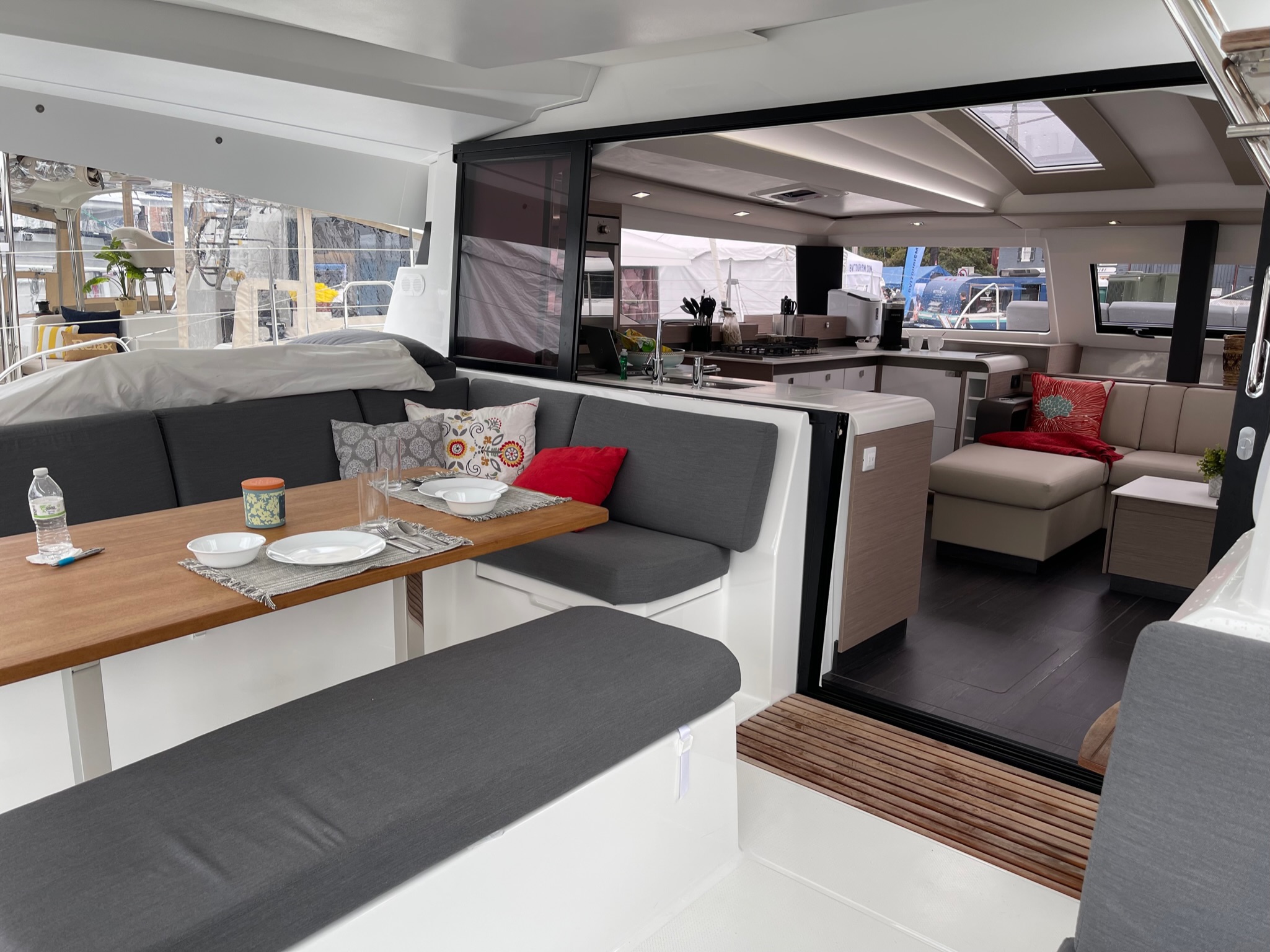 Fountaine Pajot Elba 45 - 4 cab. - No Agenda, picture 3