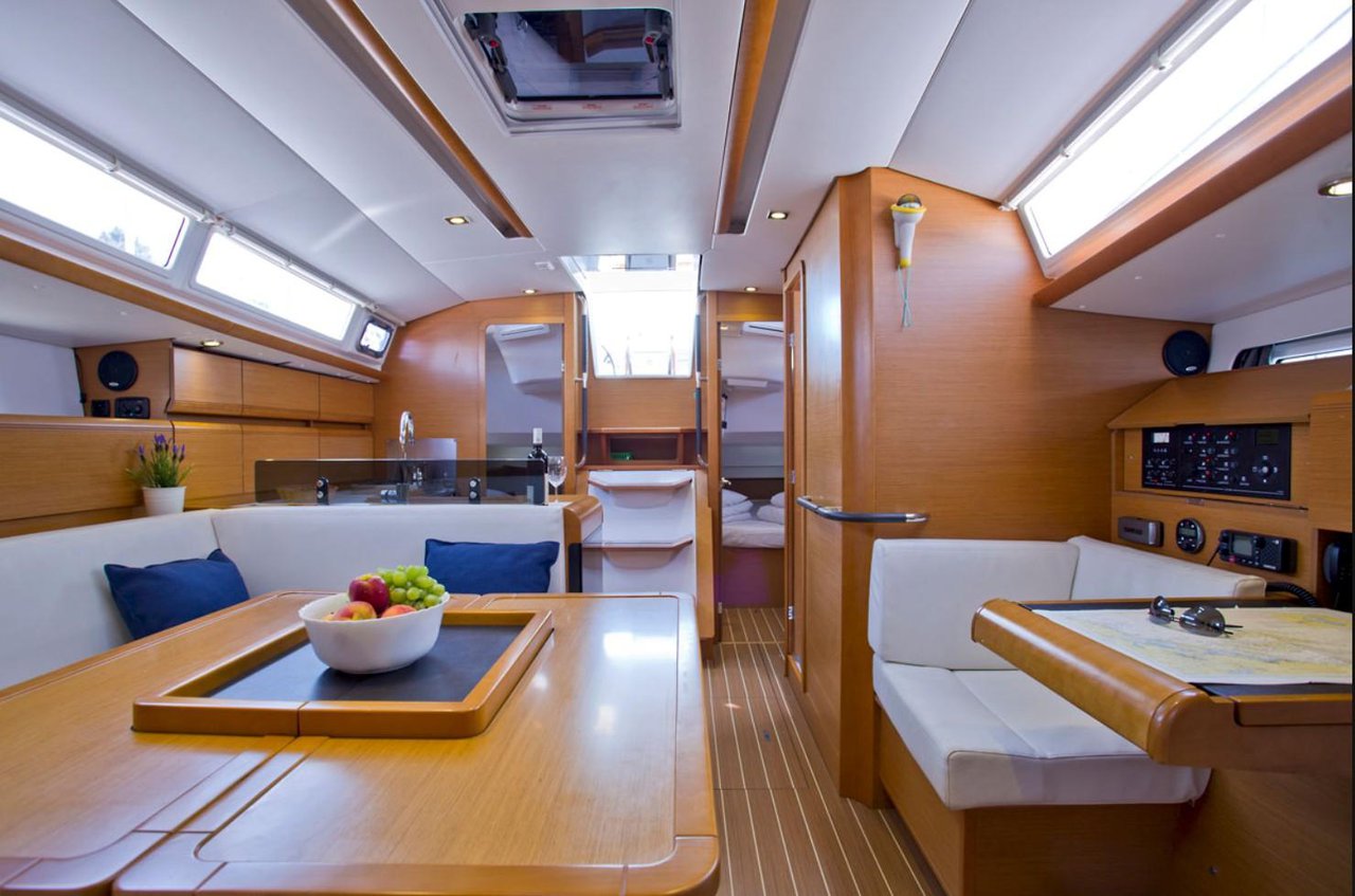 Sun Odyssey 409 - Cavalier, picture 8