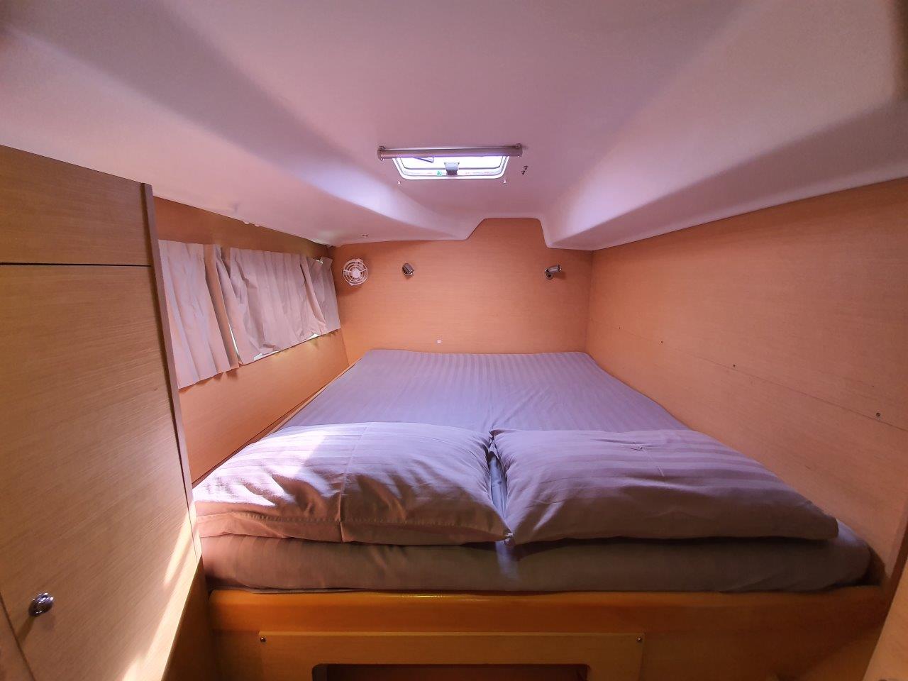 Lagoon 380 - 4 + 1 cab. - Amelie, picture 9