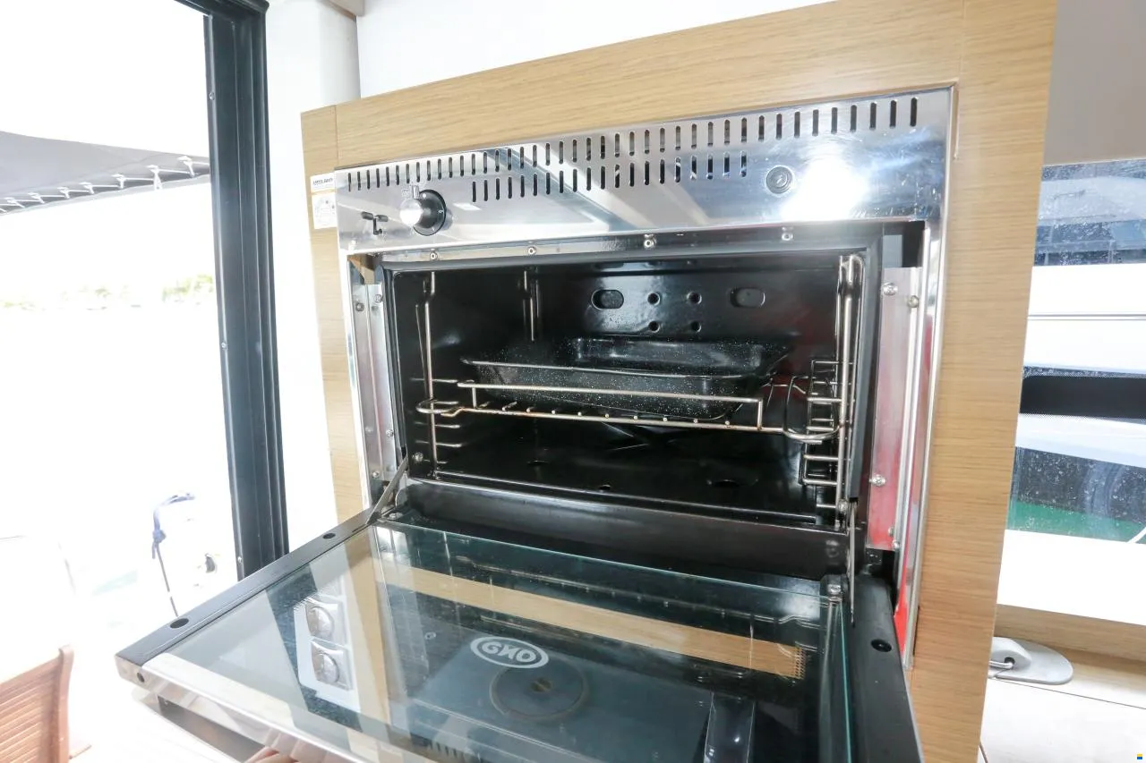 Fountaine Pajot MY 37 - Dream Star, picture 12