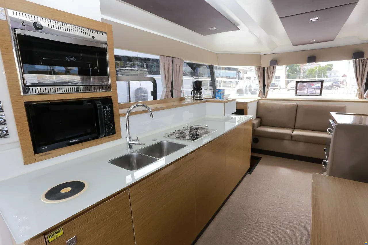 Fountaine Pajot MY 37 - Dream Star, picture 17