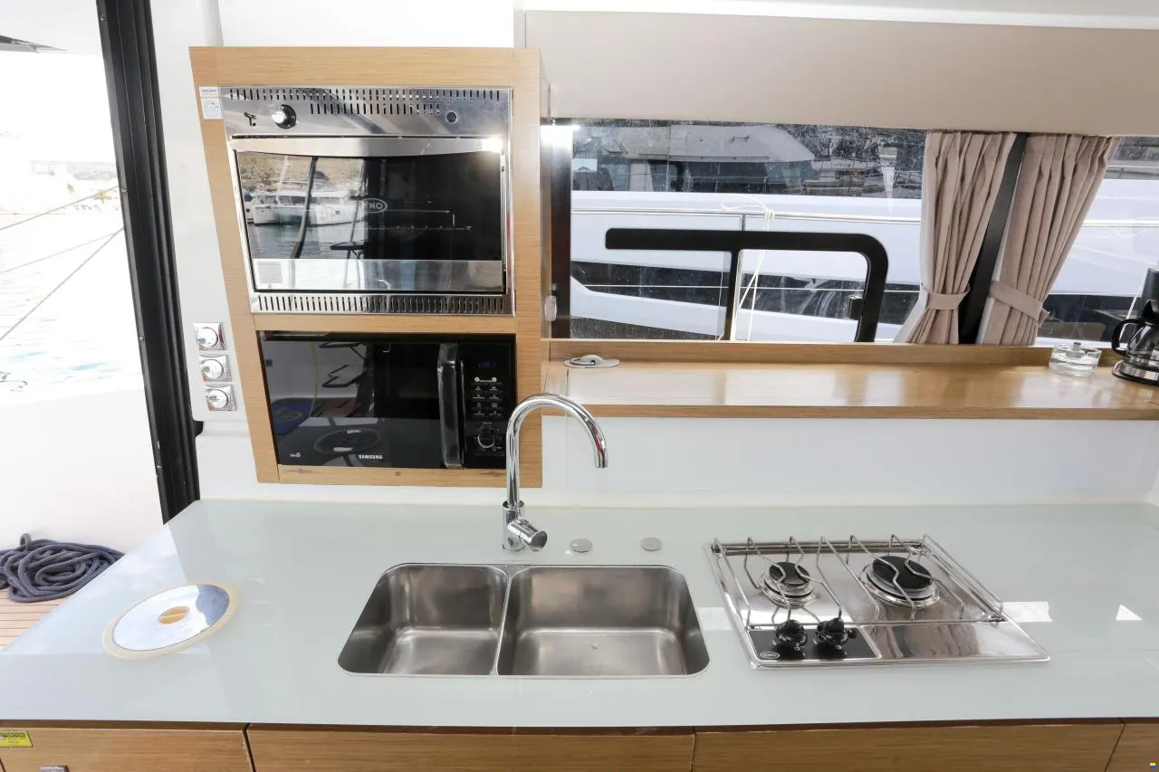Fountaine Pajot MY 37 - Dream Star, picture 23