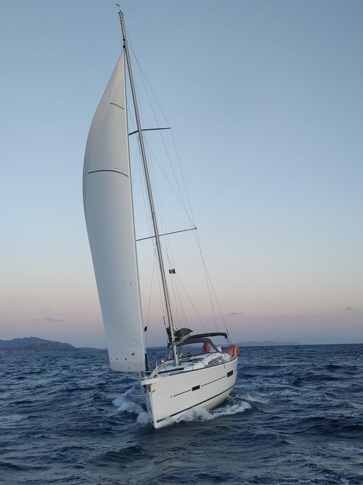 Dufour 520 GL - Holiday Planet, picture 4