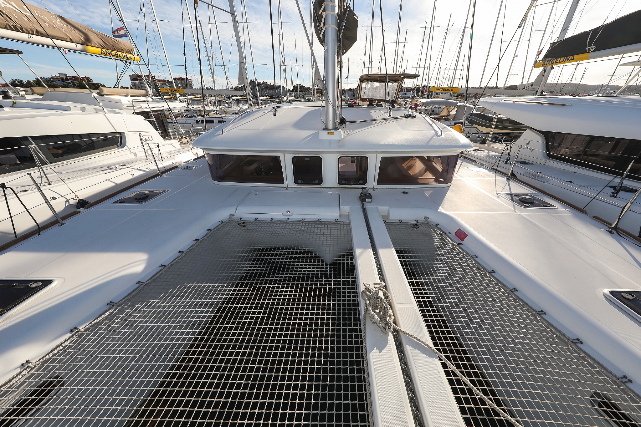 Lagoon 400 S2 - 4 + 2 cab. - Ladies First, picture 8