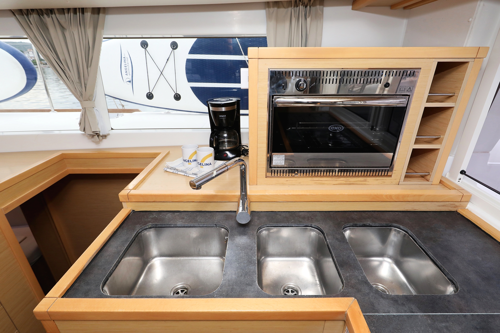 Lagoon 400 S2 - 4 + 2 cab. - Ladies First, picture 37