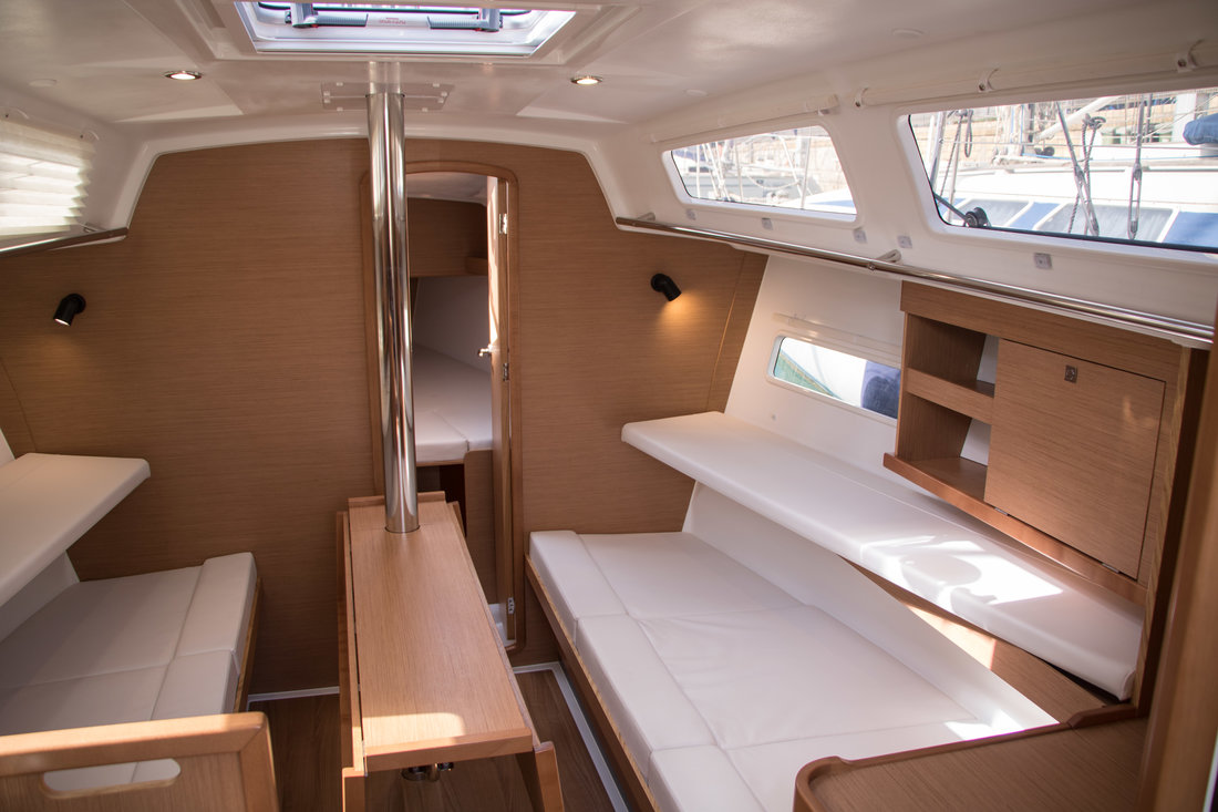 Sun Odyssey 319 - 2 cab., picture 11