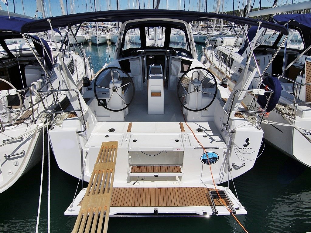 Oceanis 38.1, picture 3