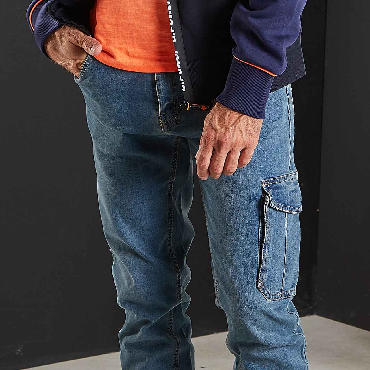 pantaloni da lavoro upower modello jam colore light jeans indossato