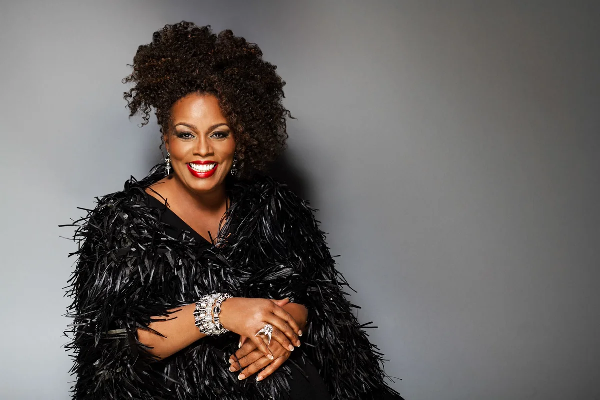 Review: Dianne Reeves united her audience in a stunning concert